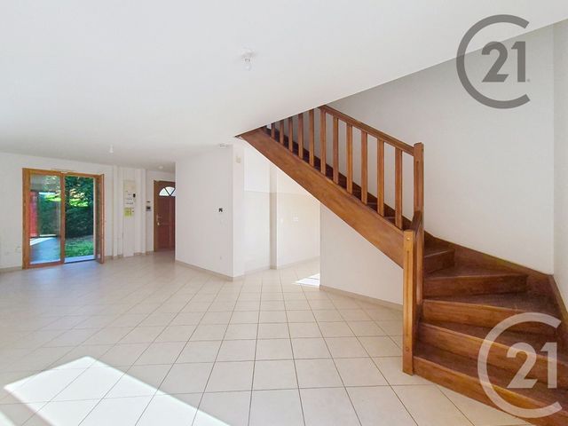 maison à louer - 4 pièces - 89.16 m2 - MONTEREAU FAULT YONNE - 77 - ILE-DE-FRANCE - Century 21 Martinot Immobilier