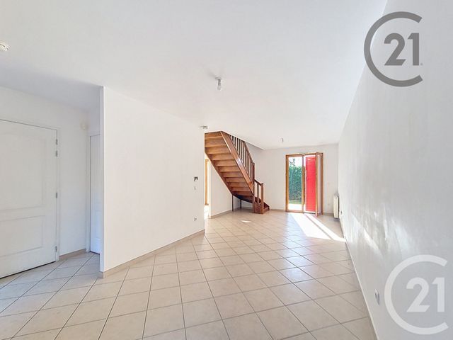 maison à louer - 4 pièces - 89.16 m2 - MONTEREAU FAULT YONNE - 77 - ILE-DE-FRANCE - Century 21 Martinot Immobilier