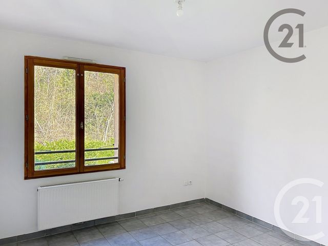 maison à louer - 4 pièces - 89.16 m2 - MONTEREAU FAULT YONNE - 77 - ILE-DE-FRANCE - Century 21 Martinot Immobilier