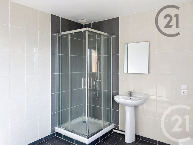 maison à louer - 4 pièces - 89.16 m2 - MONTEREAU FAULT YONNE - 77 - ILE-DE-FRANCE - Century 21 Martinot Immobilier