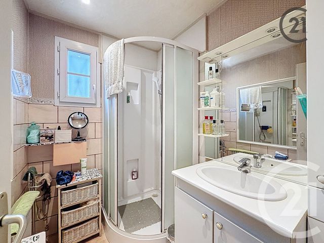 maison à vendre - 3 pièces - 73.64 m2 - VILLENEUVE LA GUYARD - 89 - BOURGOGNE - Century 21 Martinot Immobilier