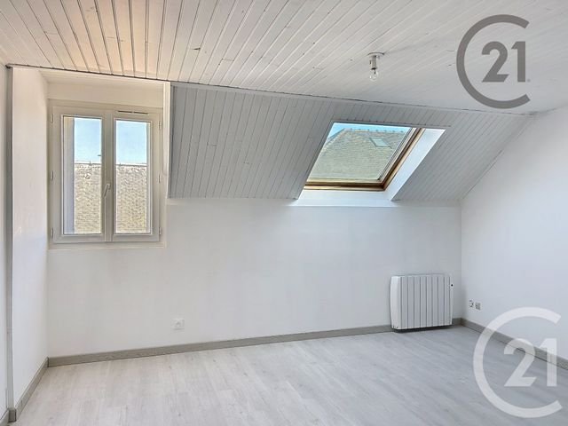 Appartement F3 à louer - 3 pièces - 60.43 m2 - MONTEREAU FAULT YONNE - 77 - ILE-DE-FRANCE - Century 21 Martinot Immobilier