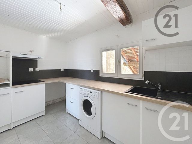 Appartement F3 à louer - 3 pièces - 60.43 m2 - MONTEREAU FAULT YONNE - 77 - ILE-DE-FRANCE - Century 21 Martinot Immobilier