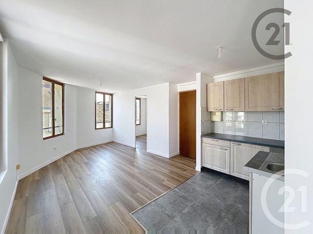 Appartement F3 à louer - 3 pièces - 46.0 m2 - MONTEREAU FAULT YONNE - 77 - ILE-DE-FRANCE - Century 21 Martinot Immobilier