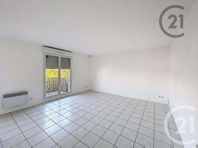 Appartement F2 à louer MONTEREAU FAULT YONNE