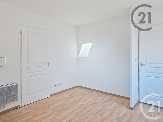 Appartement F2 à louer - 2 pièces - 41.1 m2 - CANNES ECLUSE - 77 - ILE-DE-FRANCE - Century 21 Martinot Immobilier