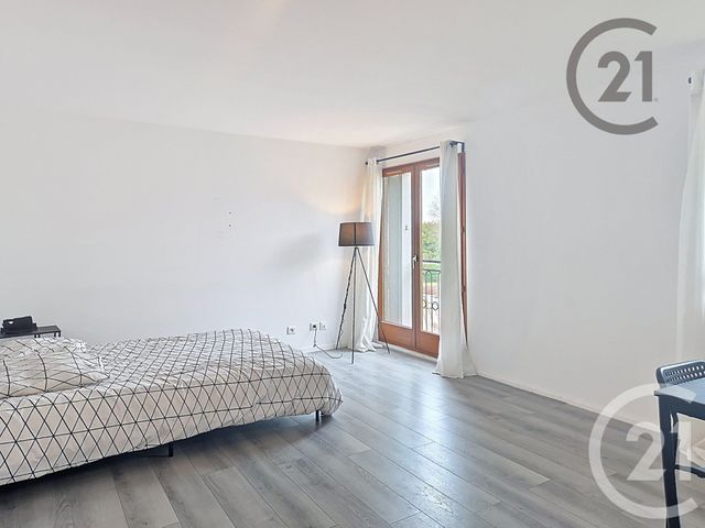 Appartement Studio à louer - 1 pièce - 27.0 m2 - MONTEREAU FAULT YONNE - 77 - ILE-DE-FRANCE - Century 21 Martinot Immobilier