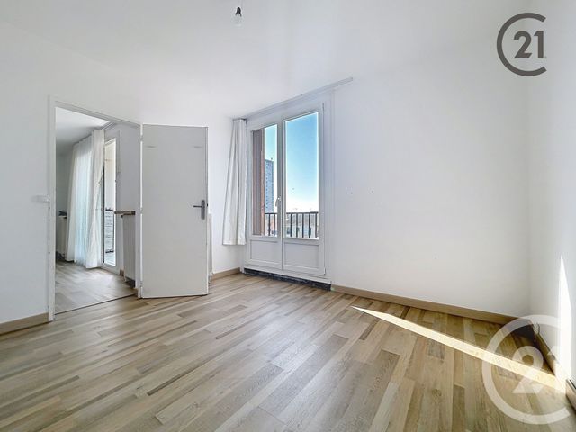 Appartement F3 à vendre - 3 pièces - 62.2 m2 - MONTEREAU FAULT YONNE - 77 - ILE-DE-FRANCE - Century 21 Martinot Immobilier