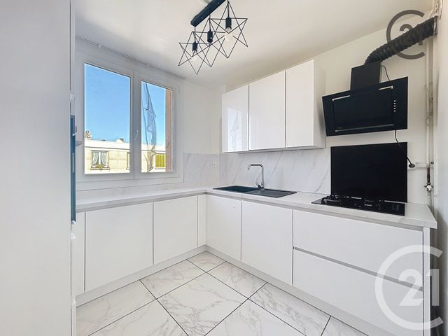 Appartement F3 à vendre - 3 pièces - 62.2 m2 - MONTEREAU FAULT YONNE - 77 - ILE-DE-FRANCE - Century 21 Martinot Immobilier