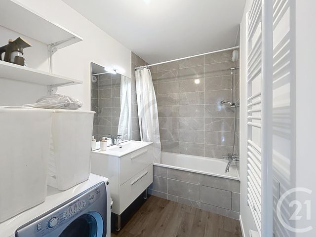 Appartement F2 à louer - 2 pièces - 42.5 m2 - CANNES ECLUSE - 77 - ILE-DE-FRANCE - Century 21 Martinot Immobilier