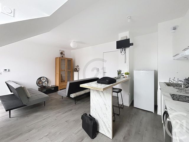 Appartement F2 à louer - 2 pièces - 42.5 m2 - CANNES ECLUSE - 77 - ILE-DE-FRANCE - Century 21 Martinot Immobilier