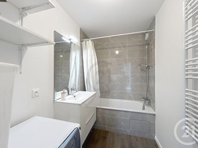 Appartement F2 à louer - 2 pièces - 42.5 m2 - CANNES ECLUSE - 77 - ILE-DE-FRANCE - Century 21 Martinot Immobilier