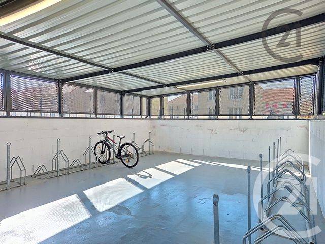 Appartement F2 à louer - 2 pièces - 42.5 m2 - CANNES ECLUSE - 77 - ILE-DE-FRANCE - Century 21 Martinot Immobilier