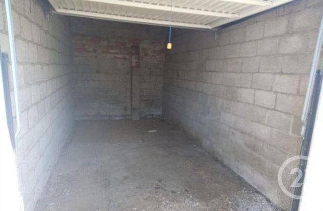 parking à louer - 12.0 m2 - MONTEREAU FAULT YONNE - 77 - ILE-DE-FRANCE - Century 21 Martinot Immobilier