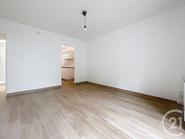 Appartement F3 à vendre - 3 pièces - 44.74 m2 - MONTEREAU FAULT YONNE - 77 - ILE-DE-FRANCE - Century 21 Martinot Immobilier