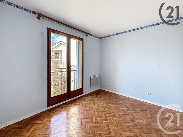Appartement F2 à louer - 2 pièces - 61.3 m2 - MONTEREAU FAULT YONNE - 77 - ILE-DE-FRANCE - Century 21 Martinot Immobilier