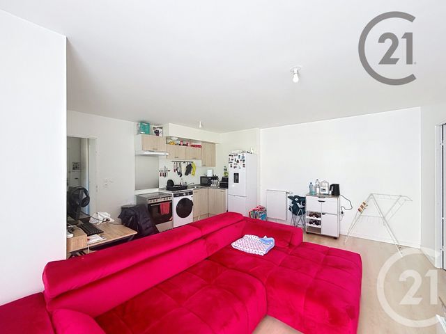 Appartement F3 à louer - 3 pièces - 57.21 m2 - MONTEREAU FAULT YONNE - 77 - ILE-DE-FRANCE - Century 21 Martinot Immobilier