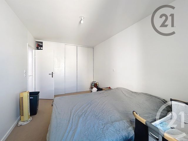 Appartement F3 à louer - 3 pièces - 57.21 m2 - MONTEREAU FAULT YONNE - 77 - ILE-DE-FRANCE - Century 21 Martinot Immobilier