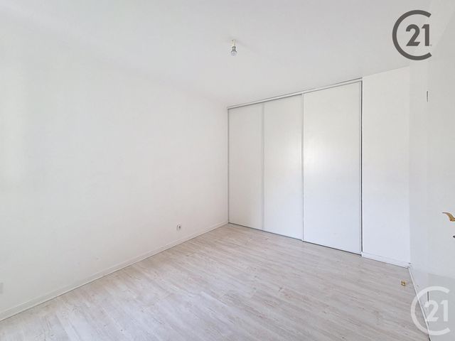 Appartement F2 à louer - 2 pièces - 43.65 m2 - MONTEREAU FAULT YONNE - 77 - ILE-DE-FRANCE - Century 21 Martinot Immobilier