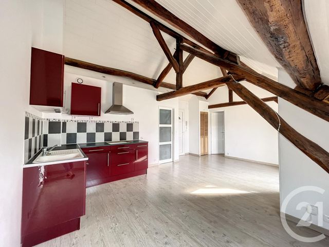 Appartement F2 à louer - 2 pièces - 42.0 m2 - MONTEREAU FAULT YONNE - 77 - ILE-DE-FRANCE - Century 21 Martinot Immobilier