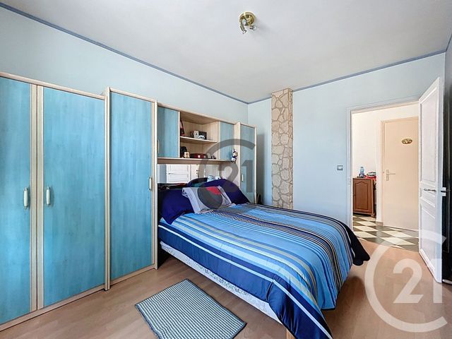 Appartement F2 bis à vendre - 3 pièces - 48.78 m2 - MONTEREAU FAULT YONNE - 77 - ILE-DE-FRANCE - Century 21 Martinot Immobilier