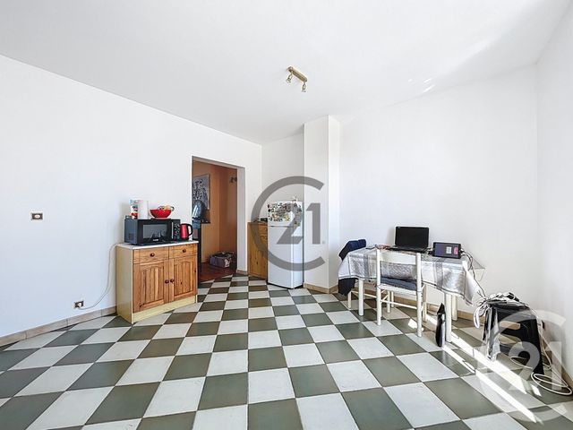 Appartement F2 bis à vendre - 3 pièces - 48.78 m2 - MONTEREAU FAULT YONNE - 77 - ILE-DE-FRANCE - Century 21 Martinot Immobilier