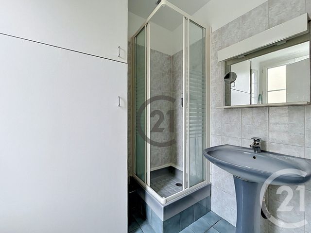 Appartement F2 bis à vendre - 3 pièces - 48.78 m2 - MONTEREAU FAULT YONNE - 77 - ILE-DE-FRANCE - Century 21 Martinot Immobilier