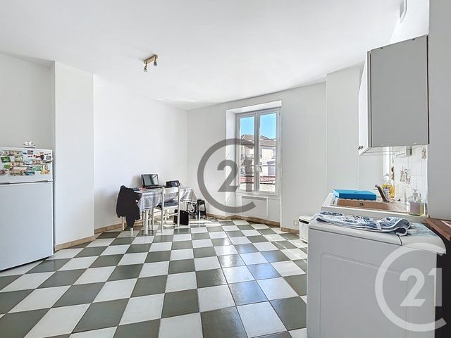 Appartement F2 bis à vendre - 3 pièces - 48.78 m2 - MONTEREAU FAULT YONNE - 77 - ILE-DE-FRANCE - Century 21 Martinot Immobilier