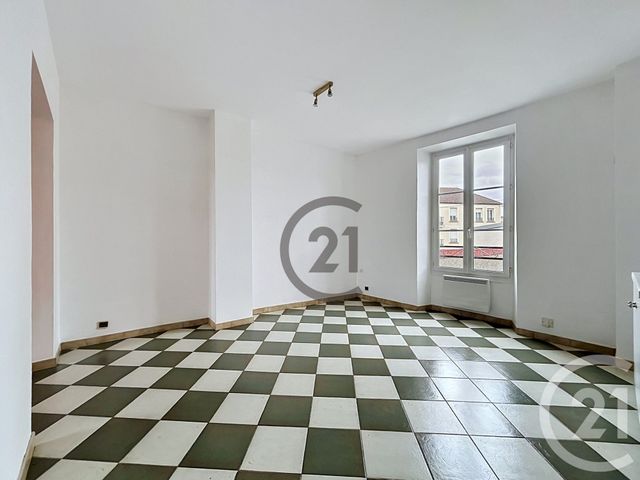 Appartement F2 bis à vendre - 3 pièces - 48.78 m2 - MONTEREAU FAULT YONNE - 77 - ILE-DE-FRANCE - Century 21 Martinot Immobilier