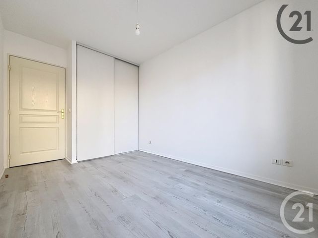 Appartement F2 à louer - 2 pièces - 43.0 m2 - MONTEREAU FAULT YONNE - 77 - ILE-DE-FRANCE - Century 21 Martinot Immobilier