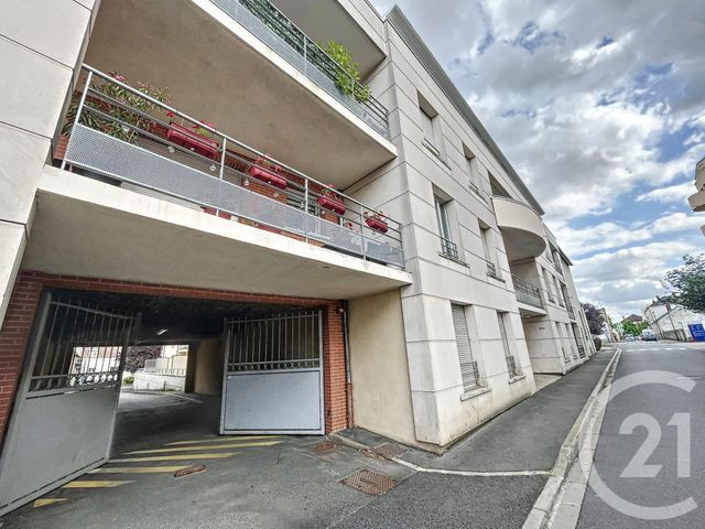 parking à louer - 10.0 m2 - MONTEREAU FAULT YONNE - 77 - ILE-DE-FRANCE - Century 21 Martinot Immobilier