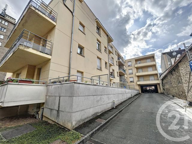 parking à louer - 10.0 m2 - MONTEREAU FAULT YONNE - 77 - ILE-DE-FRANCE - Century 21 Martinot Immobilier