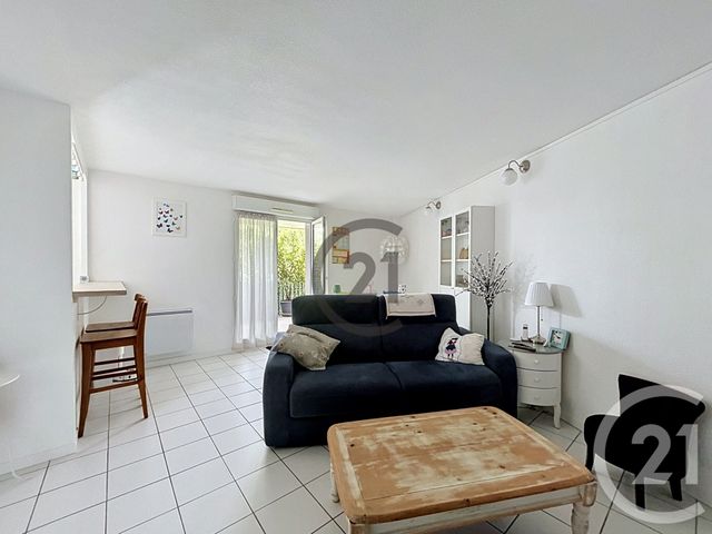 Appartement F3 à vendre - 3 pièces - 64.0 m2 - MONTEREAU FAULT YONNE - 77 - ILE-DE-FRANCE - Century 21 Martinot Immobilier