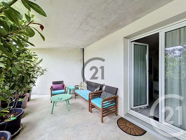 Appartement F3 à vendre - 3 pièces - 64.0 m2 - MONTEREAU FAULT YONNE - 77 - ILE-DE-FRANCE - Century 21 Martinot Immobilier