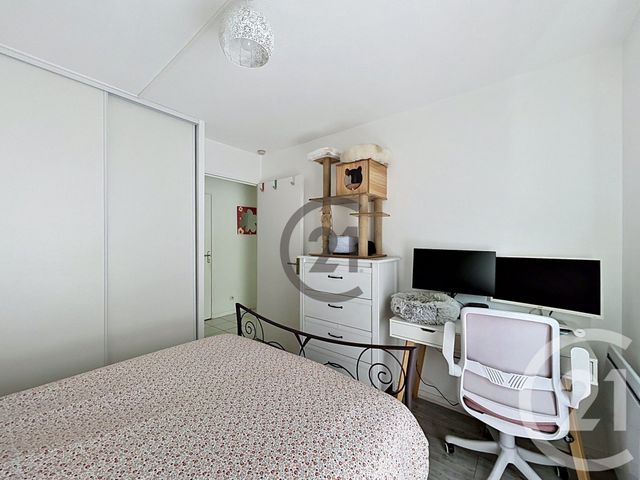 Appartement F3 à vendre - 3 pièces - 64.0 m2 - MONTEREAU FAULT YONNE - 77 - ILE-DE-FRANCE - Century 21 Martinot Immobilier