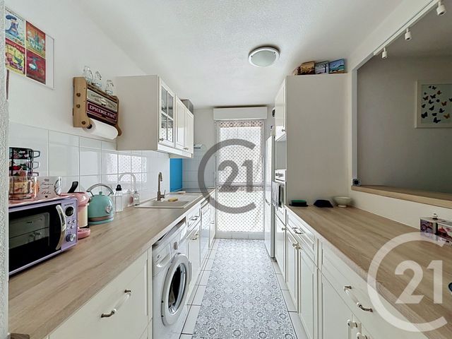 Appartement F3 à vendre - 3 pièces - 64.0 m2 - MONTEREAU FAULT YONNE - 77 - ILE-DE-FRANCE - Century 21 Martinot Immobilier