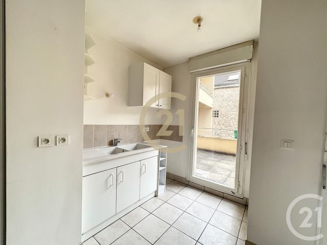 Appartement F2 à louer - 2 pièces - 45.26 m2 - MONTEREAU FAULT YONNE - 77 - ILE-DE-FRANCE - Century 21 Martinot Immobilier