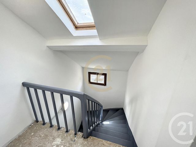 Appartement F2 à louer - 2 pièces - 24.56 m2 - MONTEREAU FAULT YONNE - 77 - ILE-DE-FRANCE - Century 21 Martinot Immobilier