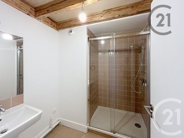 Appartement Duplex à louer - 2 pièces - 76.68 m2 - MONTEREAU FAULT YONNE - 77 - ILE-DE-FRANCE - Century 21 Martinot Immobilier