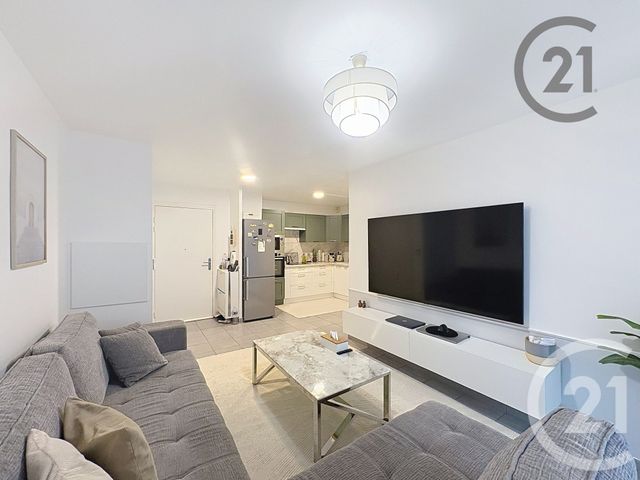 Appartement F3 à vendre - 3 pièces - 57.0 m2 - MONTEREAU FAULT YONNE - 77 - ILE-DE-FRANCE - Century 21 Martinot Immobilier