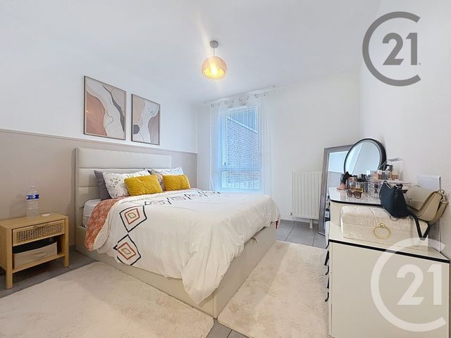 Appartement F3 à vendre - 3 pièces - 57.0 m2 - MONTEREAU FAULT YONNE - 77 - ILE-DE-FRANCE - Century 21 Martinot Immobilier
