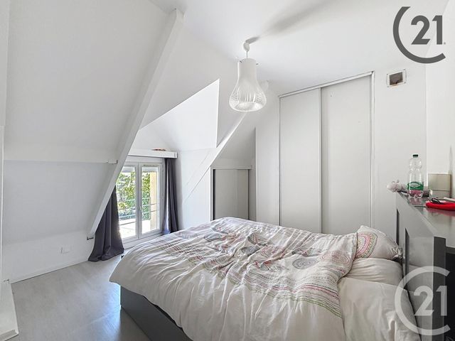 maison à louer - 4 pièces - 91.78 m2 - MONTEREAU FAULT YONNE - 77 - ILE-DE-FRANCE - Century 21 Martinot Immobilier
