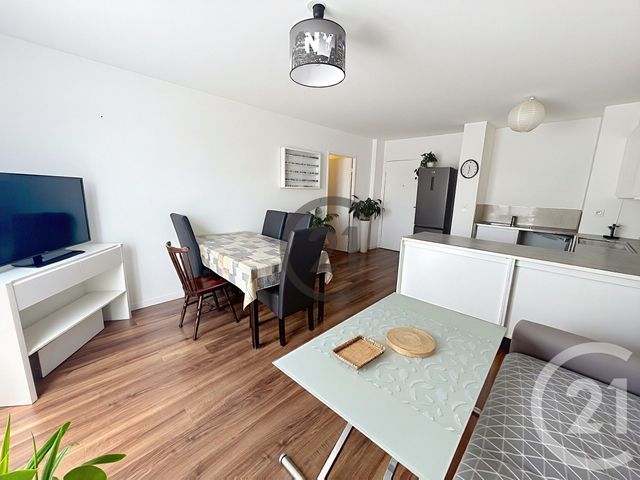 Appartement F3 à vendre - 3 pièces - 58.56 m2 - MONTEREAU FAULT YONNE - 77 - ILE-DE-FRANCE - Century 21 Martinot Immobilier