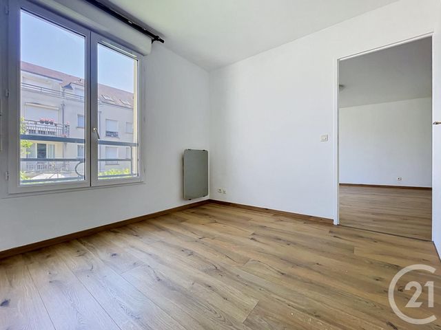 Appartement F2 à vendre - 2 pièces - 41.82 m2 - MONTEREAU FAULT YONNE - 77 - ILE-DE-FRANCE - Century 21 Martinot Immobilier
