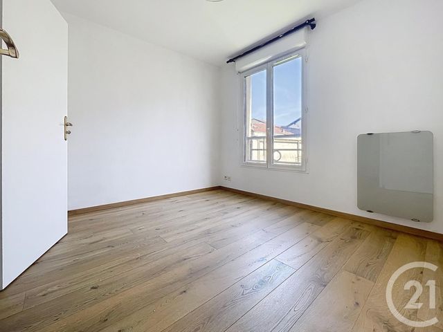 Appartement F2 à vendre - 2 pièces - 41.82 m2 - MONTEREAU FAULT YONNE - 77 - ILE-DE-FRANCE - Century 21 Martinot Immobilier