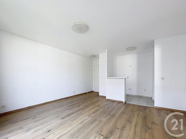 Appartement F2 à vendre - 2 pièces - 41.82 m2 - MONTEREAU FAULT YONNE - 77 - ILE-DE-FRANCE - Century 21 Martinot Immobilier