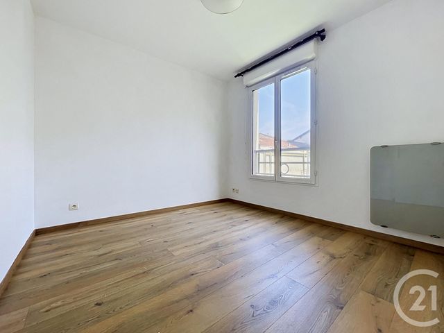 Appartement F2 à vendre - 2 pièces - 41.82 m2 - MONTEREAU FAULT YONNE - 77 - ILE-DE-FRANCE - Century 21 Martinot Immobilier