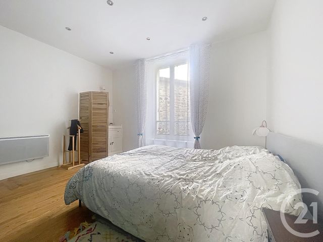 Appartement F3 à vendre - 3 pièces - 56.76 m2 - MONTEREAU FAULT YONNE - 77 - ILE-DE-FRANCE - Century 21 Martinot Immobilier