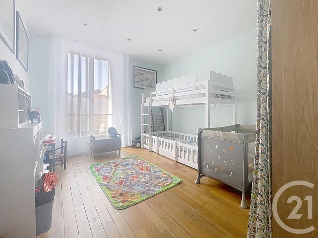 Appartement F3 à vendre - 3 pièces - 56.76 m2 - MONTEREAU FAULT YONNE - 77 - ILE-DE-FRANCE - Century 21 Martinot Immobilier