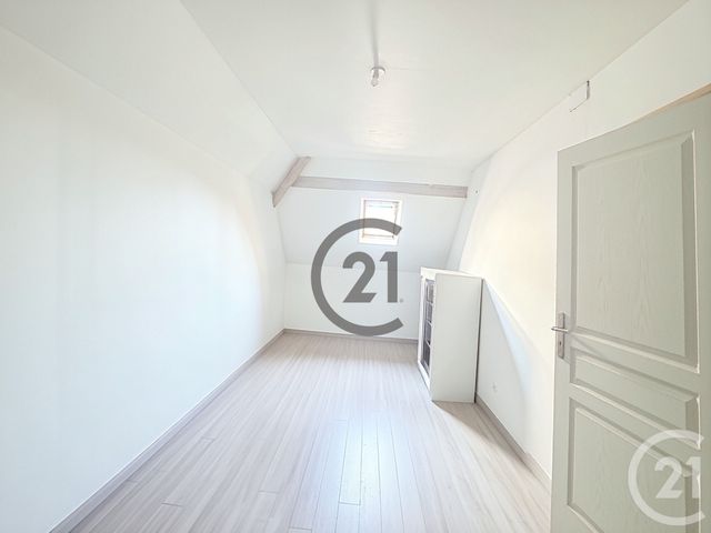 maison à vendre - 4 pièces - 94.04 m2 - MONTEREAU FAULT YONNE - 77 - ILE-DE-FRANCE - Century 21 Martinot Immobilier